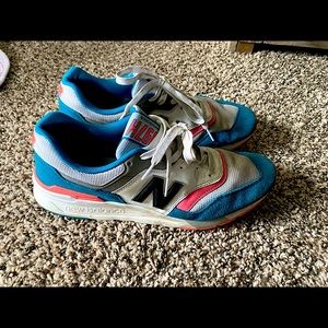 New Balance Size 11 Mens